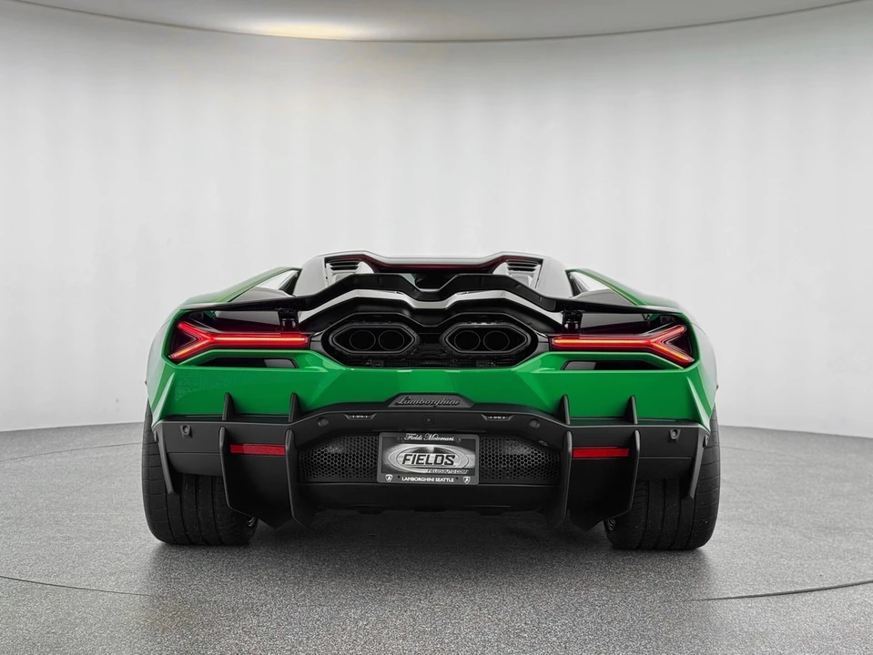 2026 Lamborghini Revuelto - Image 5 of 31