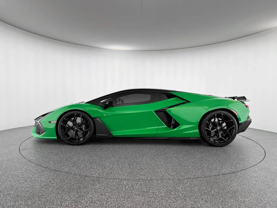 2026 Lamborghini Revuelto - Image 2 of 31