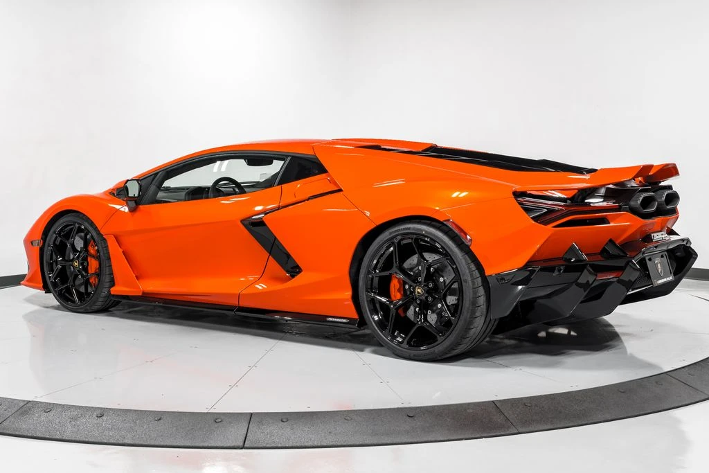 2026 Lamborghini Revuelto - Image 5 of 31