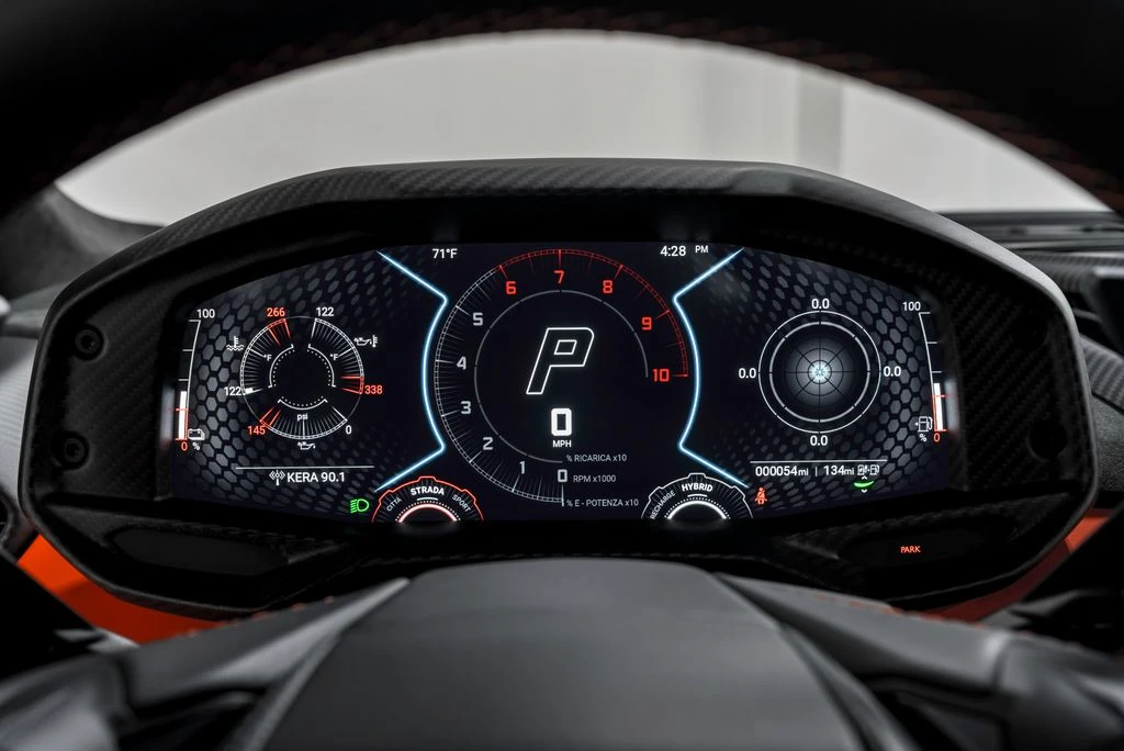 2026 Lamborghini Revuelto - Image 15 of 31