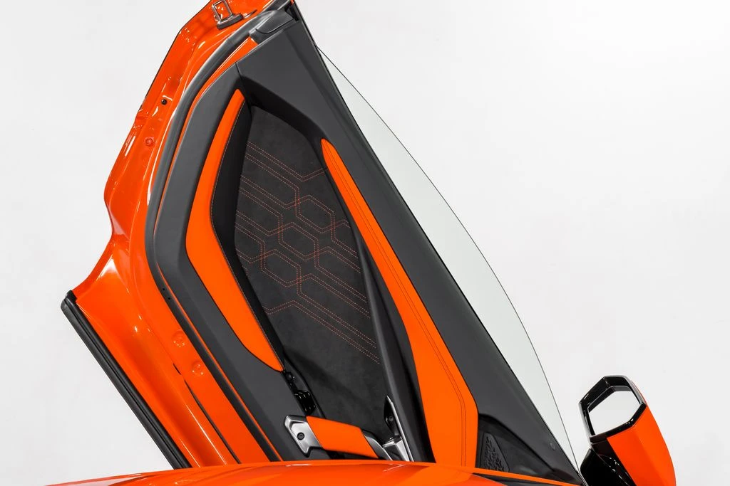 2026 Lamborghini Revuelto - Image 9 of 31
