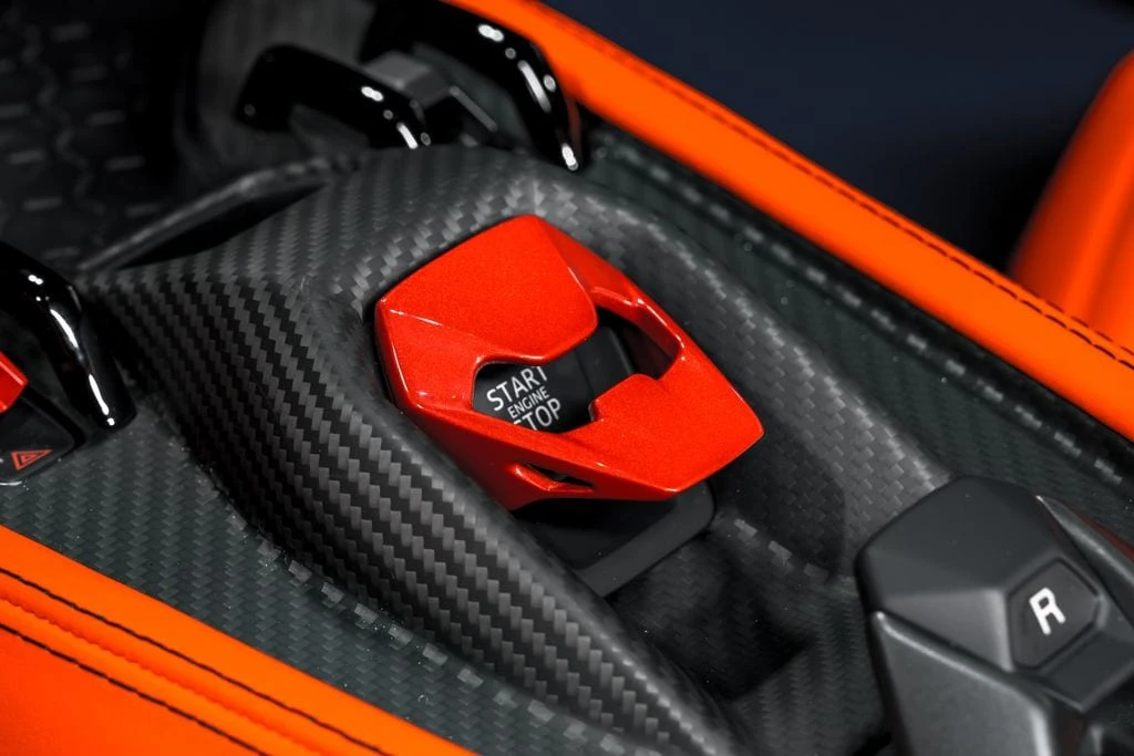2026 Lamborghini Revuelto - Image 28 of 31