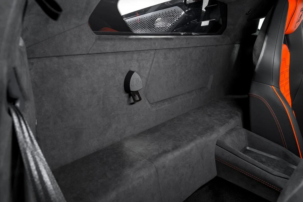 2026 Lamborghini Revuelto - Image 30 of 31
