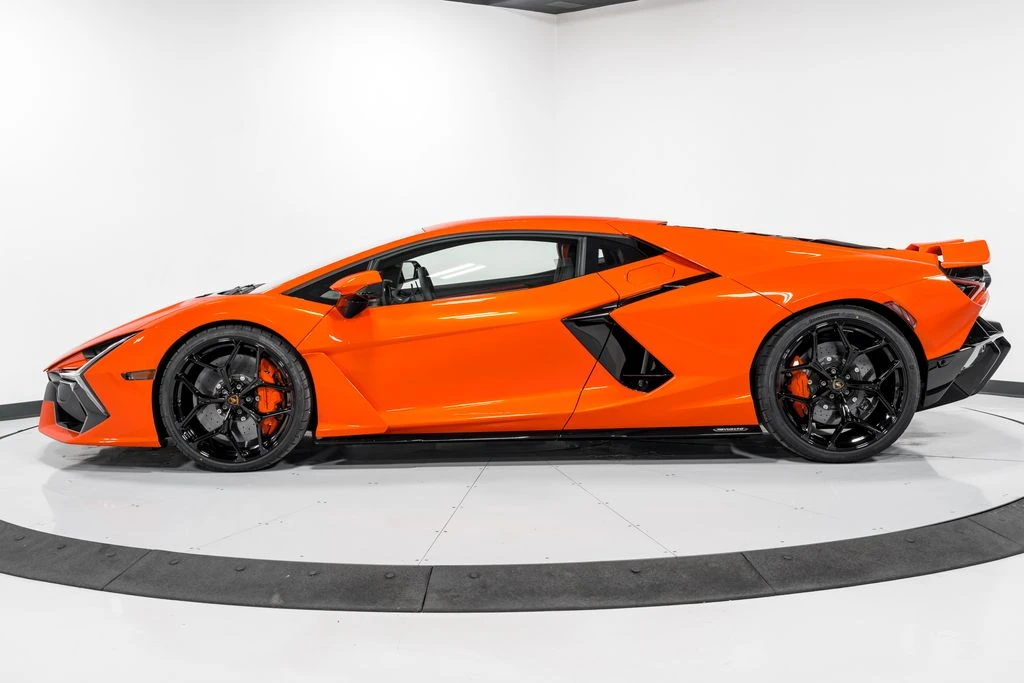 2026 Lamborghini Revuelto - Image 6 of 31