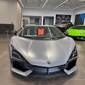 2026 Lamborghini Revuelto