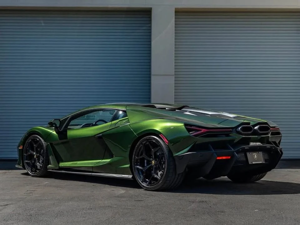 2026 Lamborghini Revuelto - Image 7 of 15