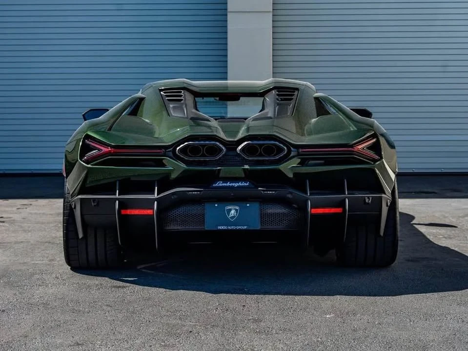 2026 Lamborghini Revuelto - Image 6 of 15