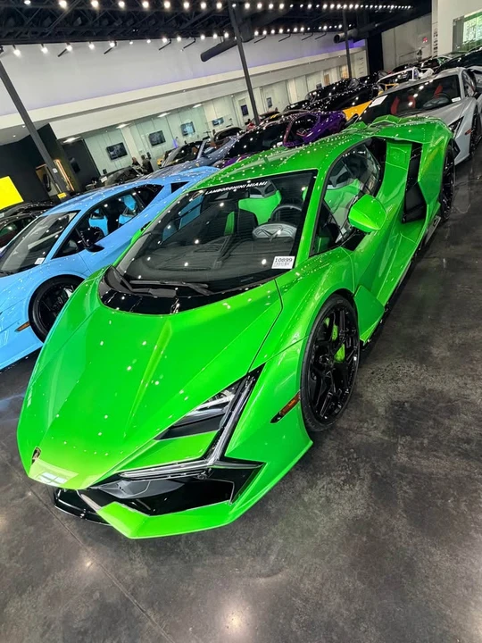 2026 Lamborghini Revuelto - Image 5 of 8