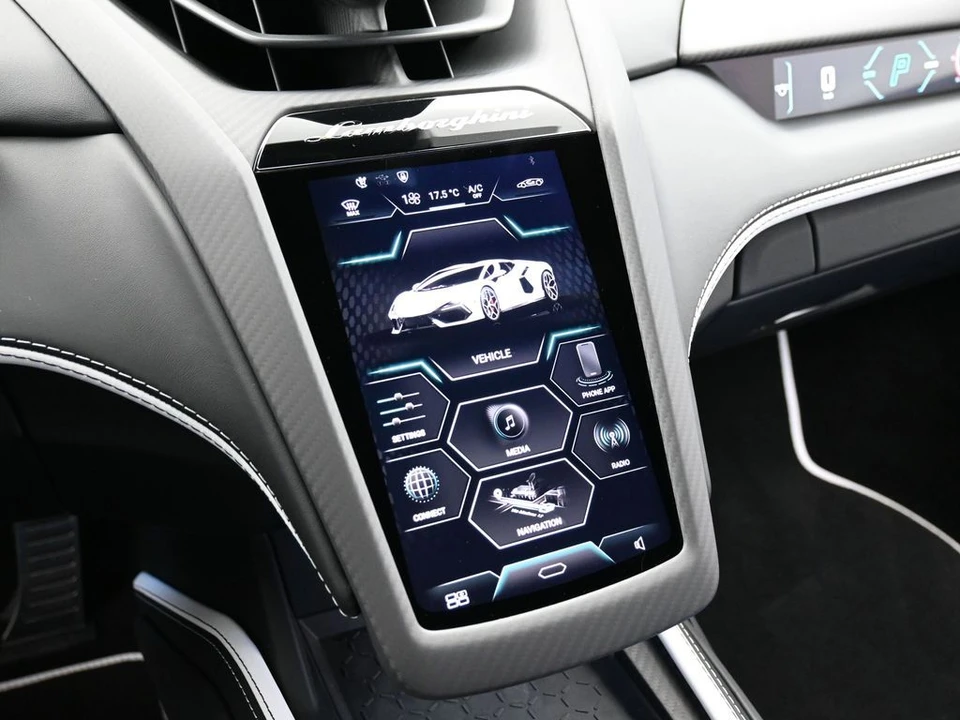 2026 Lamborghini Revuelto - Image 20 of 31
