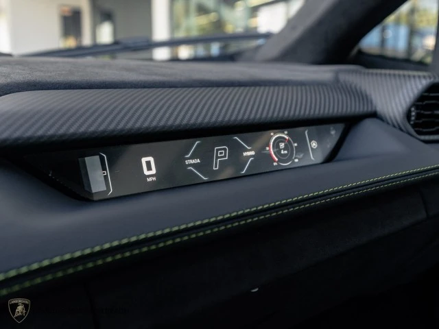 2026 Lamborghini Revuelto - Image 17 of 25