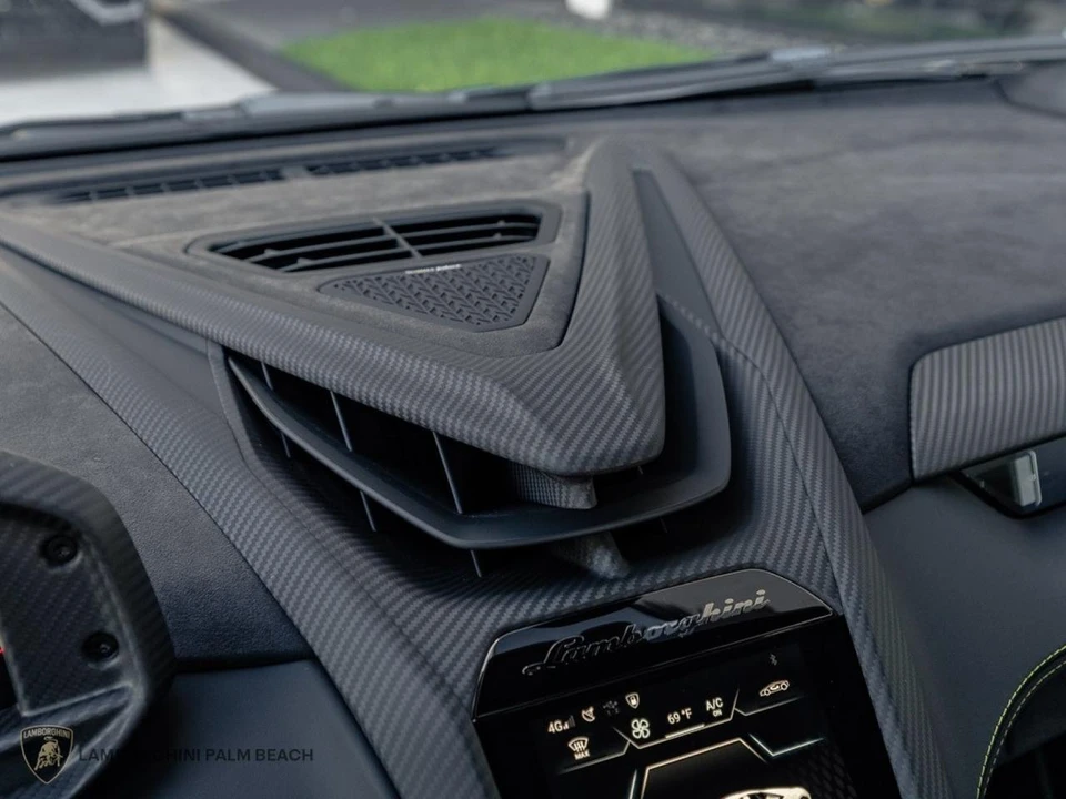 2026 Lamborghini Revuelto - Image 8 of 25