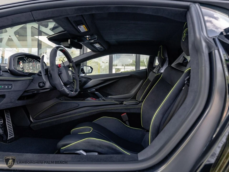 2026 Lamborghini Revuelto - Image 20 of 25