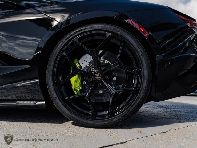 2026 Lamborghini Revuelto - Image 9 of 25