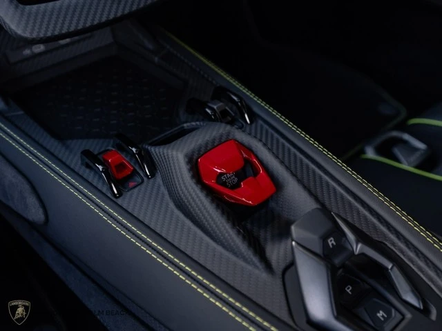 2026 Lamborghini Revuelto - Image 11 of 25