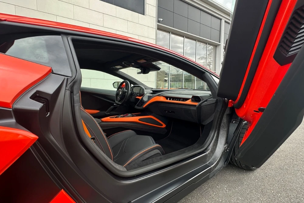 2026 Lamborghini Revuelto - Image 13 of 19