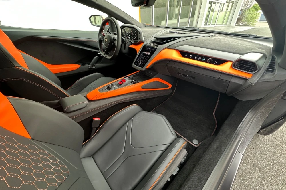 2026 Lamborghini Revuelto - Image 3 of 19