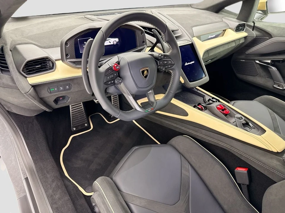 2026 Lamborghini Revuelto - Image 9 of 30