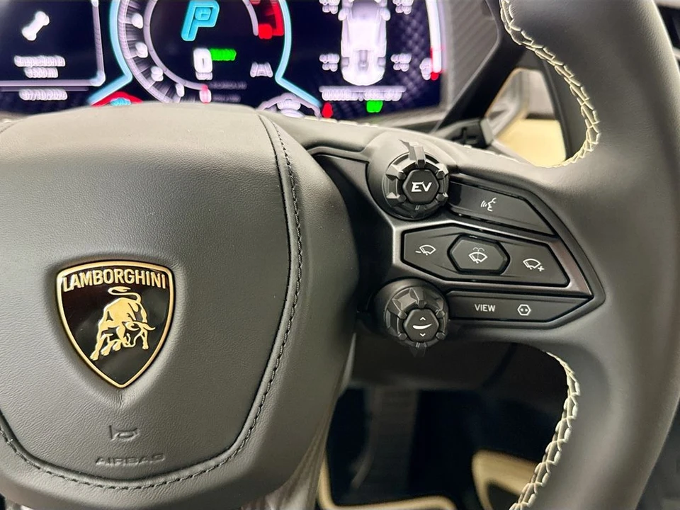 2026 Lamborghini Revuelto - Image 12 of 30