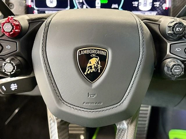 2026 Lamborghini Revuelto - Image 20 of 31