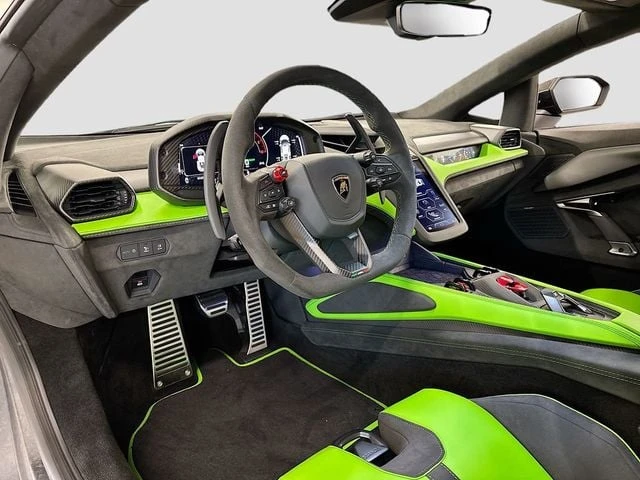 2026 Lamborghini Revuelto - Image 10 of 31