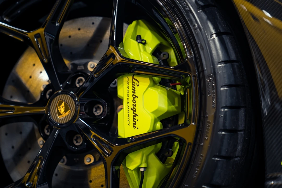 2026 Lamborghini Revuelto - Image 22 of 31
