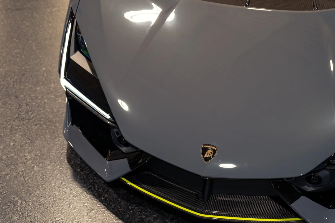 2026 Lamborghini Revuelto - Image 14 of 31