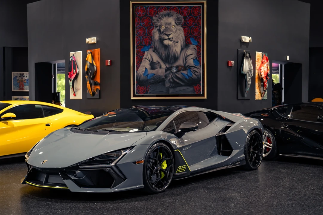 2026 Lamborghini Revuelto - Image 13 of 31