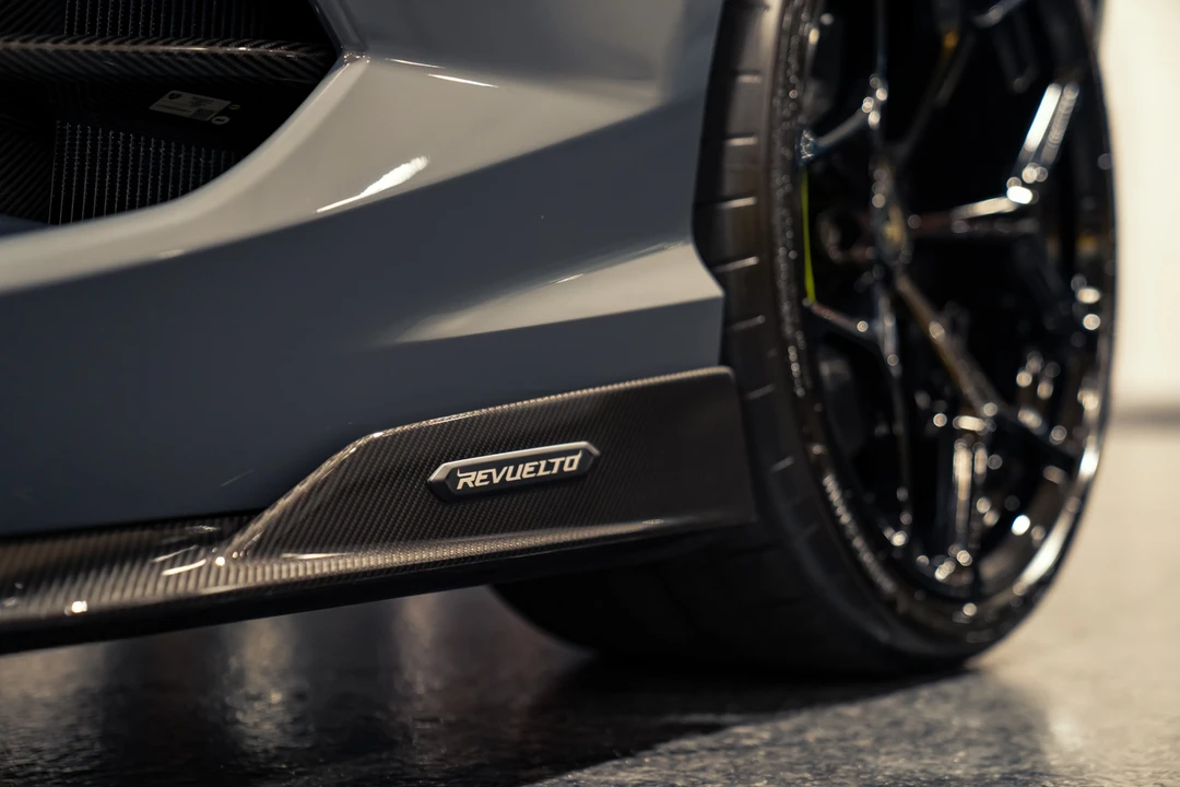 2026 Lamborghini Revuelto - Image 26 of 31
