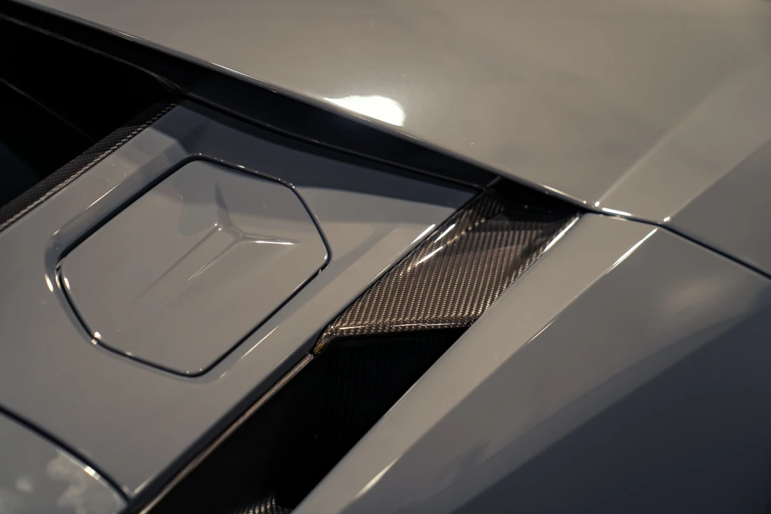 2026 Lamborghini Revuelto - Image 29 of 31