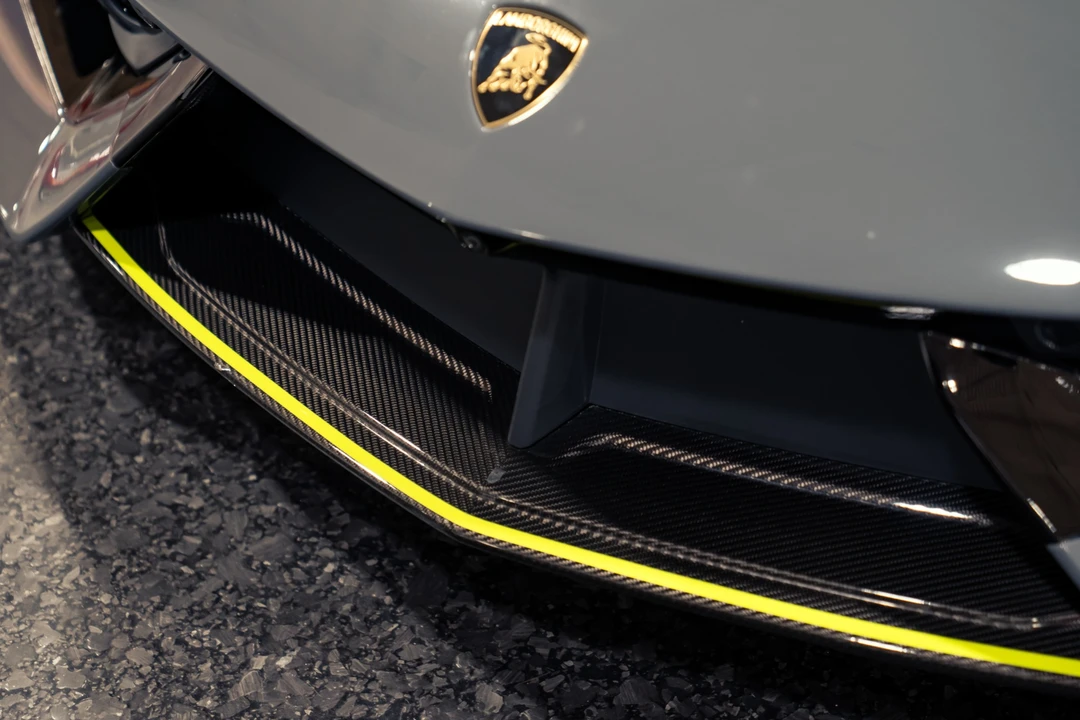 2026 Lamborghini Revuelto - Image 16 of 31