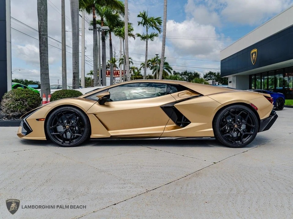 2026 Lamborghini Revuelto - Image 2 of 31