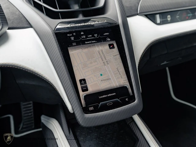 2026 Lamborghini Revuelto - Image 10 of 31