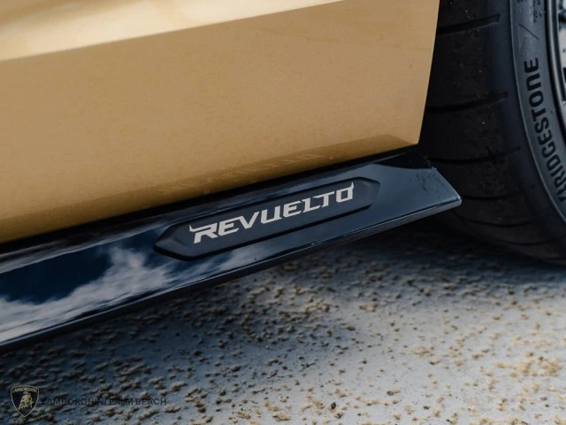 2026 Lamborghini Revuelto - Image 3 of 31