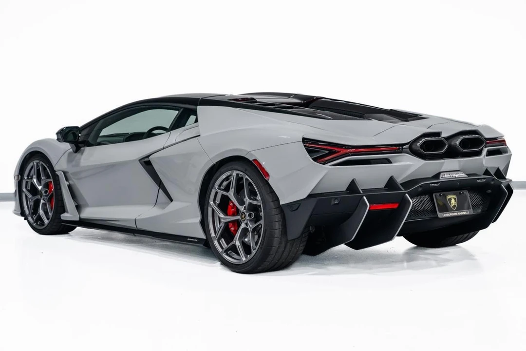 2026 Lamborghini Revuelto - Image 6 of 31