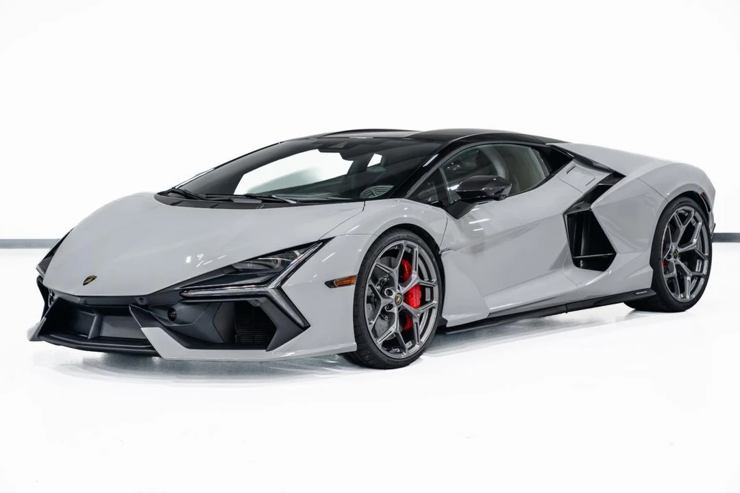 2026 Lamborghini Revuelto - Image 4 of 31