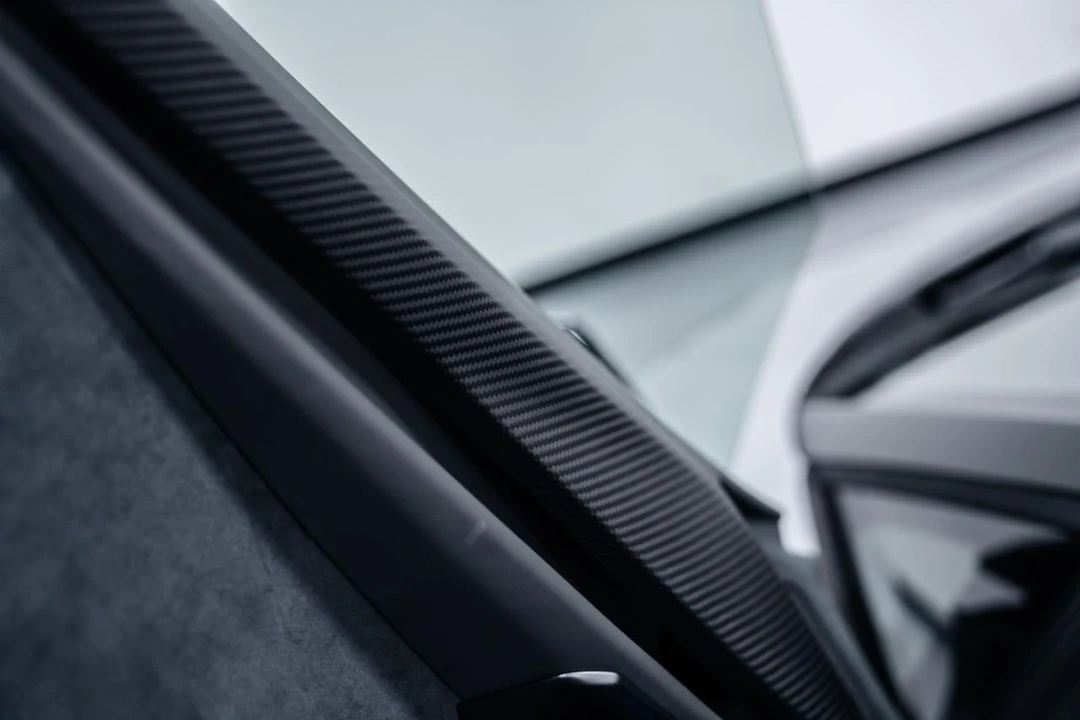 2026 Lamborghini Revuelto - Image 29 of 31
