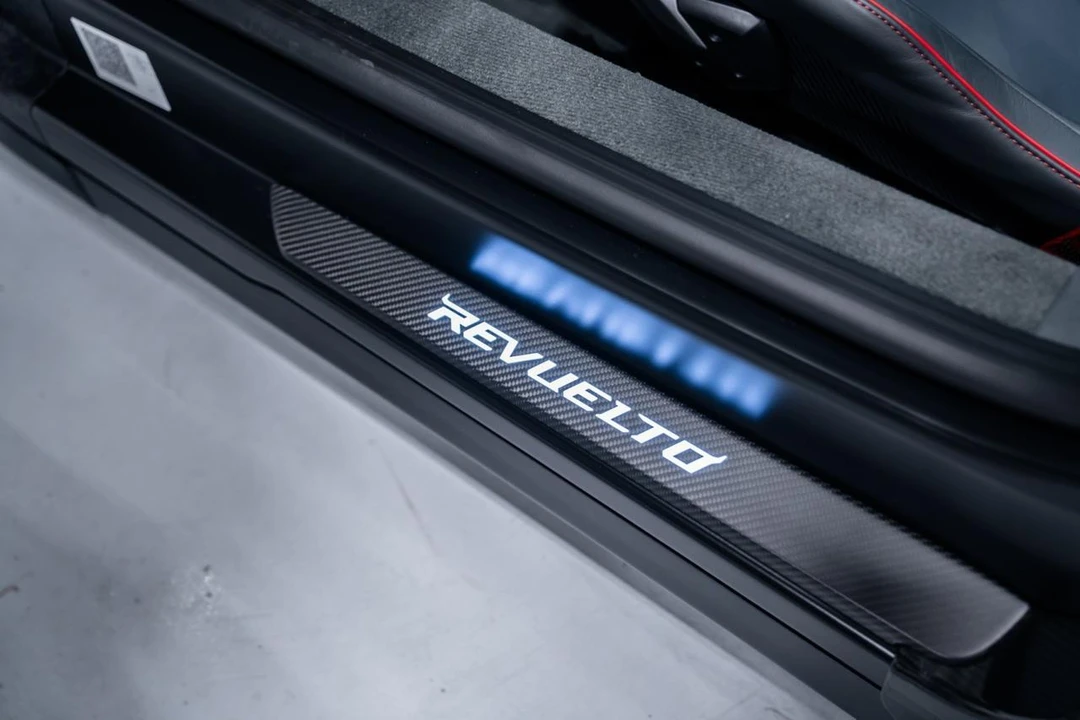 2026 Lamborghini Revuelto - Image 31 of 31