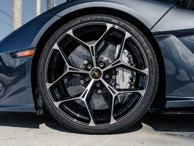 2026 Lamborghini Revuelto - Image 27 of 27