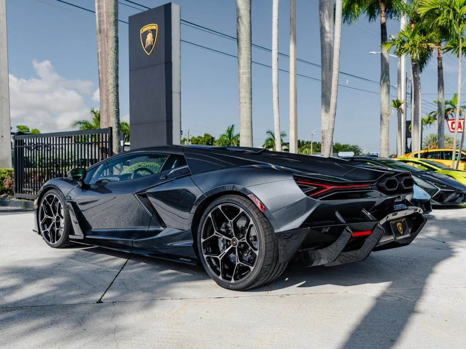 2026 Lamborghini Revuelto - Image 3 of 27