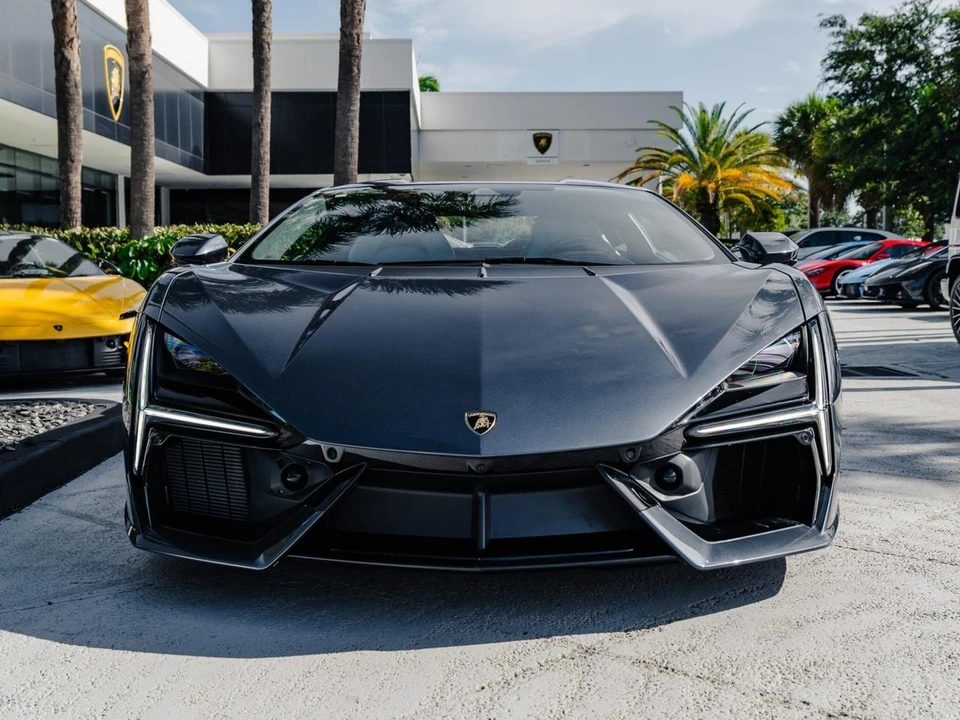 2026 Lamborghini Revuelto - Image 5 of 27