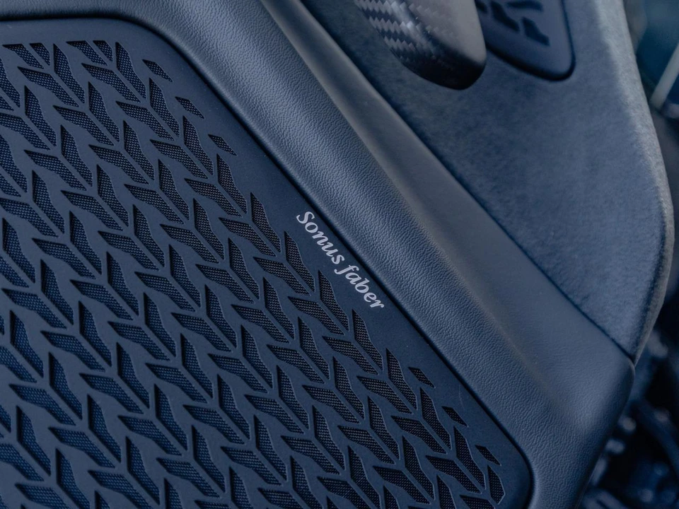 2026 Lamborghini Revuelto - Image 24 of 27