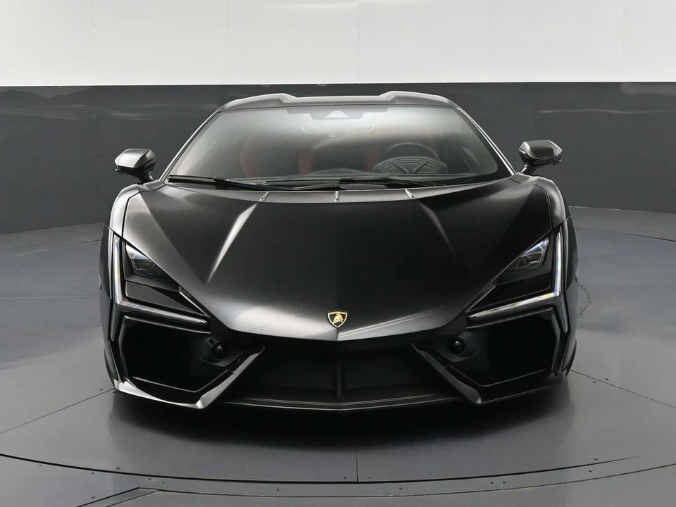2026 Lamborghini Revuelto - Image 11 of 31