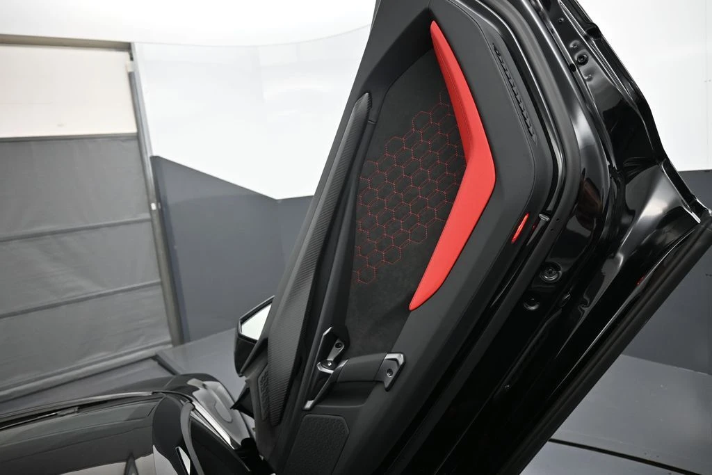 2026 Lamborghini Revuelto - Image 23 of 31