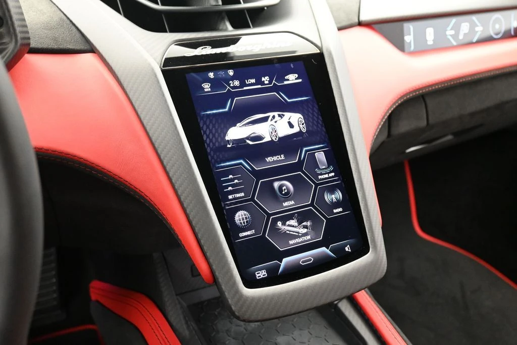 2026 Lamborghini Revuelto - Image 21 of 31