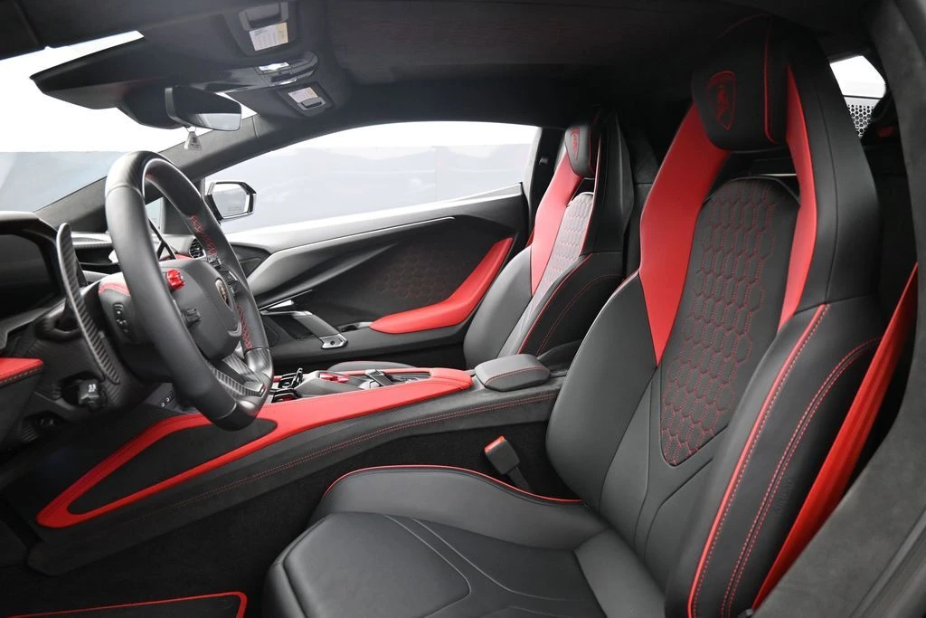 2026 Lamborghini Revuelto - Image 5 of 31
