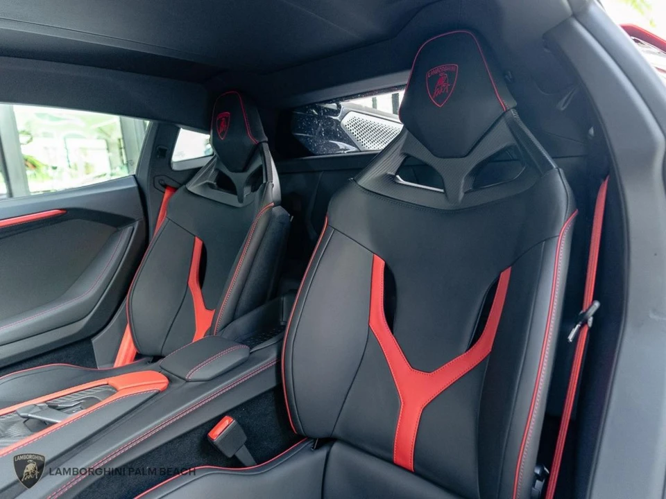 2026 Lamborghini Revuelto - Image 25 of 29