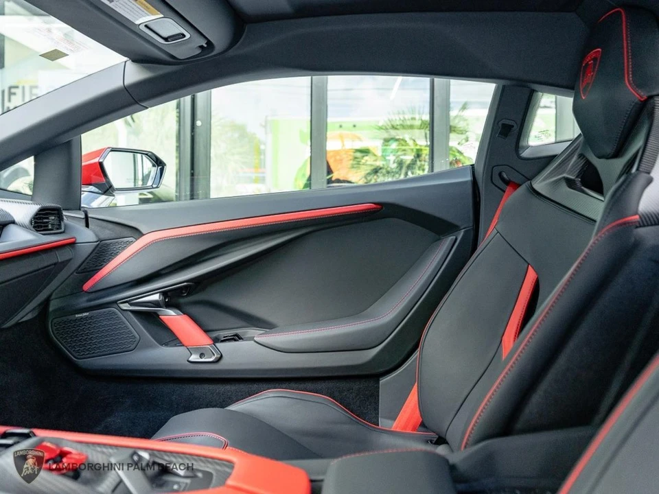 2026 Lamborghini Revuelto - Image 24 of 29