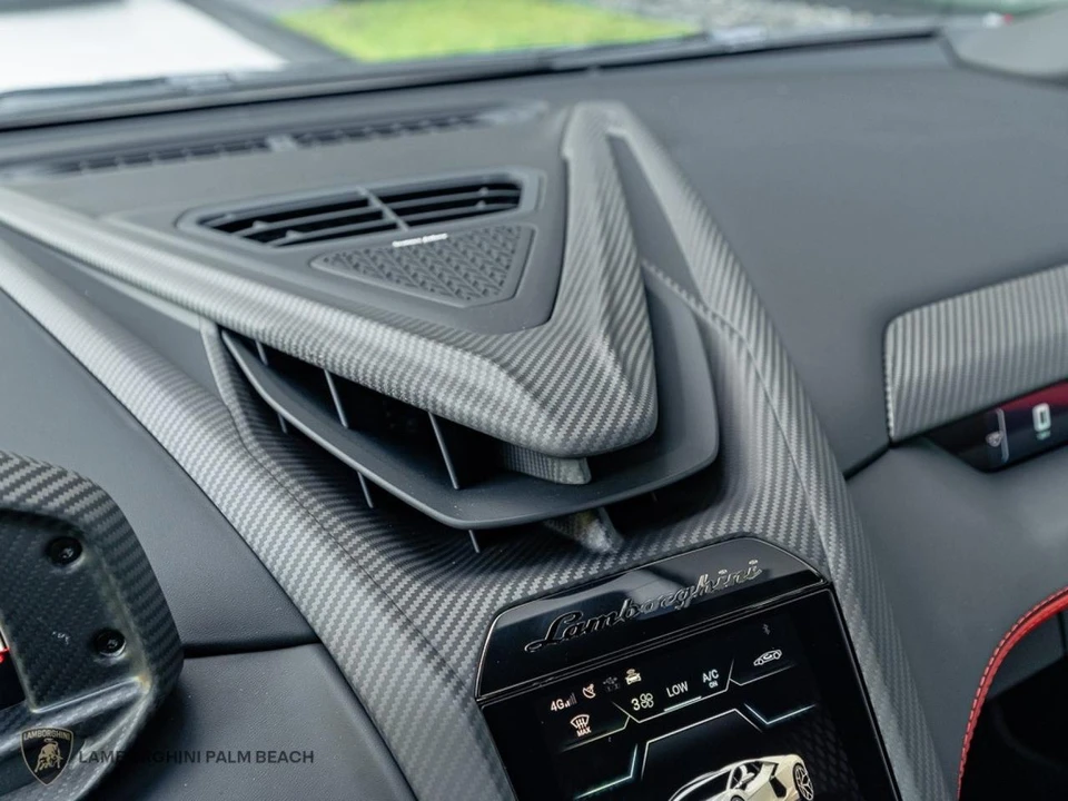 2026 Lamborghini Revuelto - Image 12 of 29