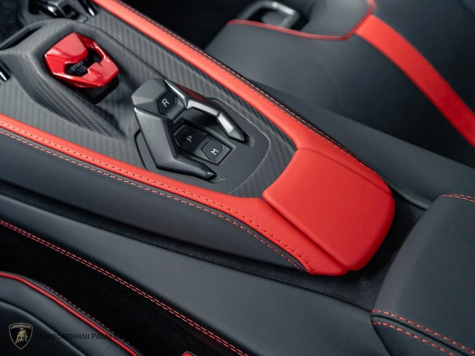 2026 Lamborghini Revuelto - Image 19 of 29