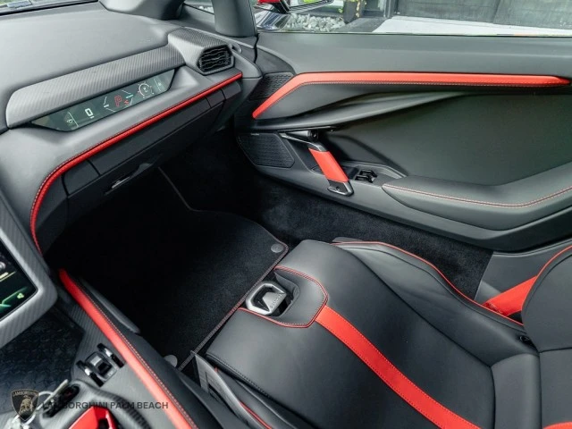 2026 Lamborghini Revuelto - Image 9 of 29